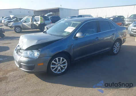 2010 Volkswagen Jetta Se z USA, uszkodzony, nr VIN 3VWRX7AJ4AM032027